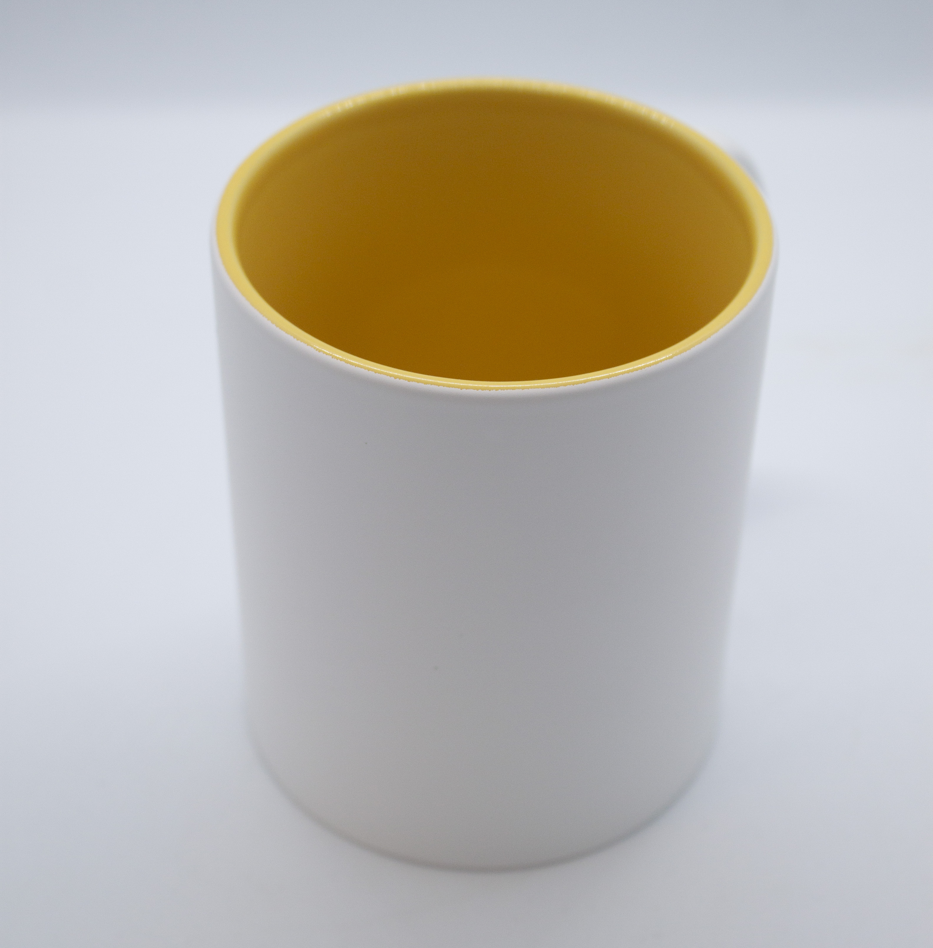 Keramiktasse Weiss/Gelb personalisiert